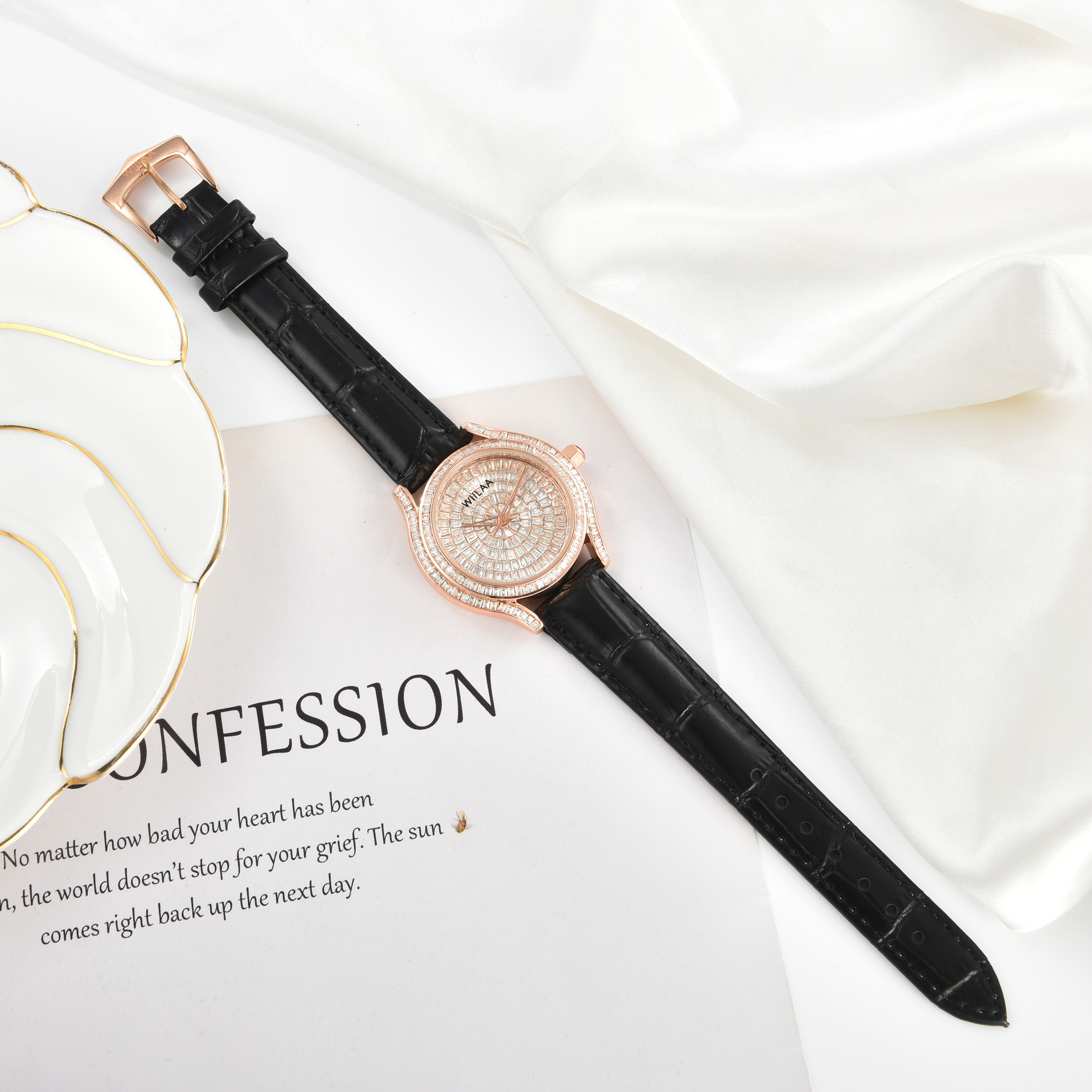 WIILAA Luxury Women's Crystal  - Luxury Watch Leather Strap 리뷰 및 가격