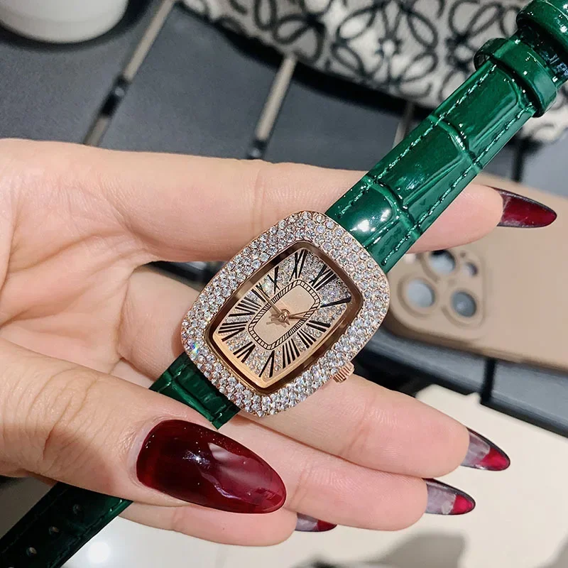 Trendy and fashionable women's - Luxury Watch Leather Strap 리뷰 및 가격